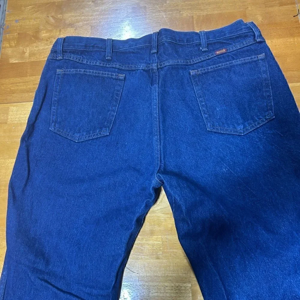 New Rustler men’s 42x30 dark blue jeans